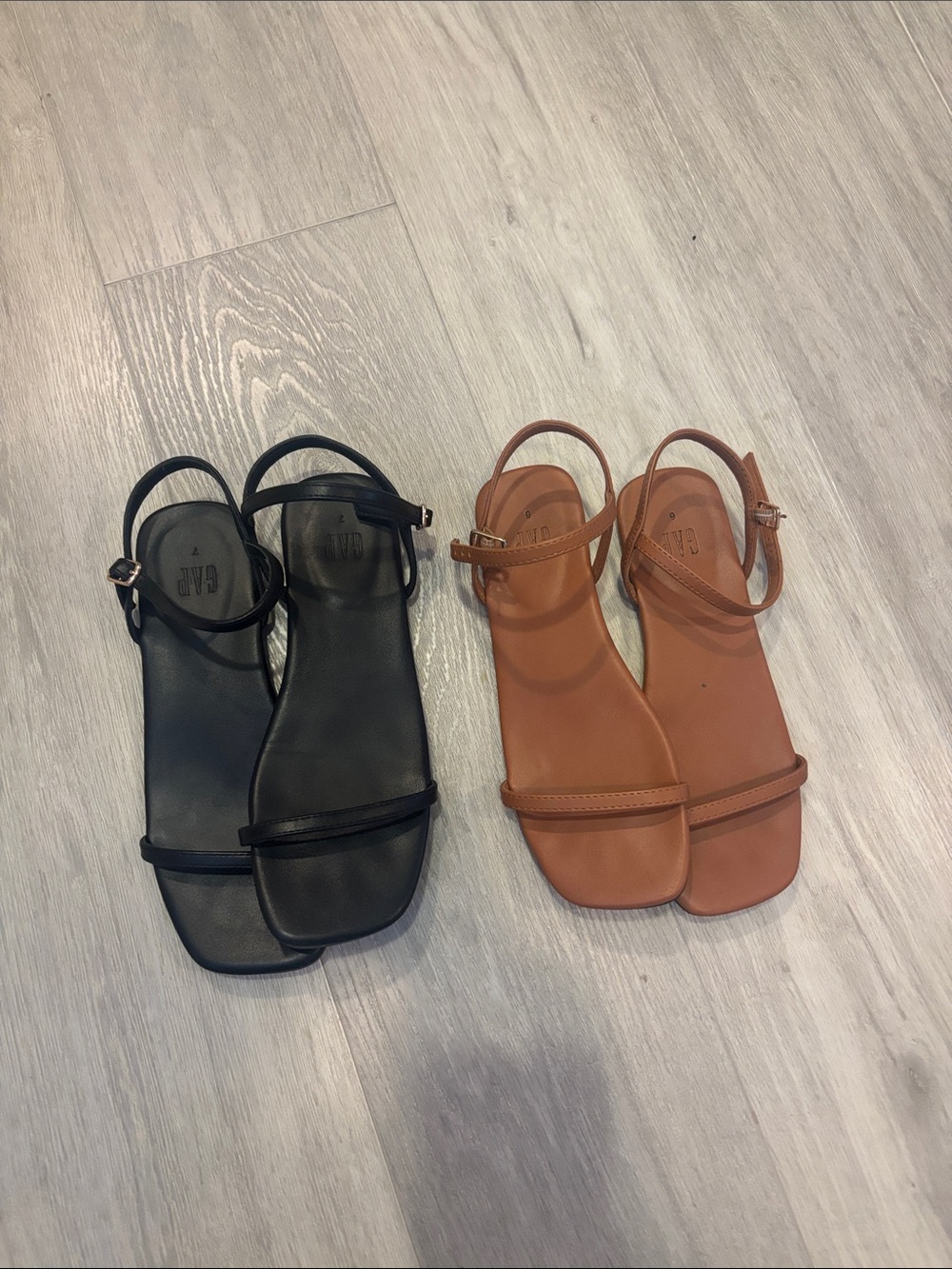 GAP Women's Ankle-Strap Sandals in Black and Brown-Tan size 6 & 7